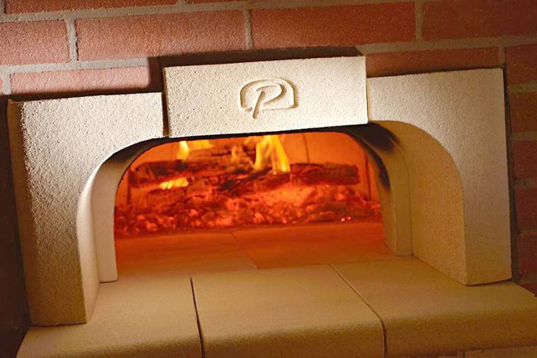 Wood-fired oven for making Bread and Pizzas, Le Panyol. Made in France, EPV  Label - Le Panyol